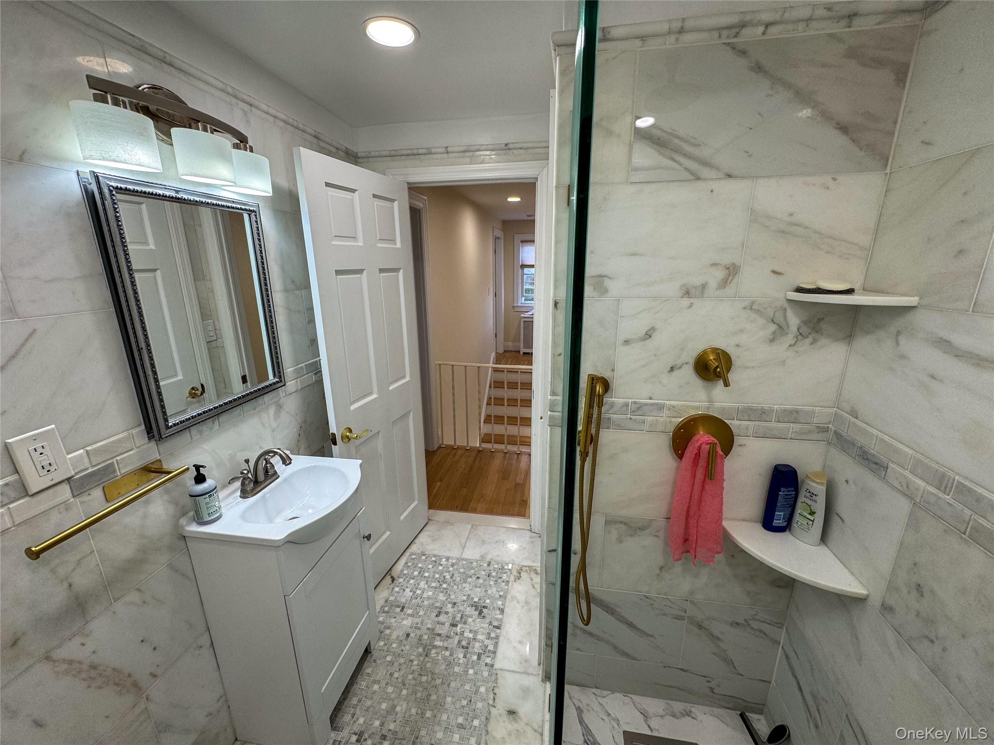 10 Wolfle Street – For Rent photo 18
