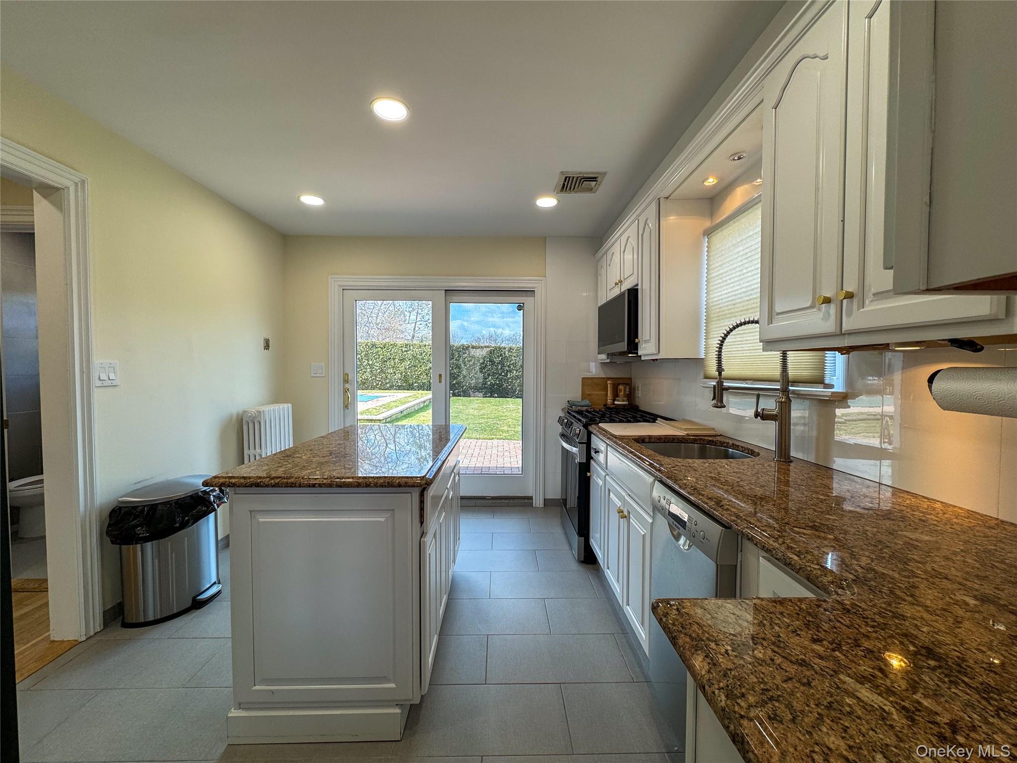 10 Wolfle Street – For Rent photo 15