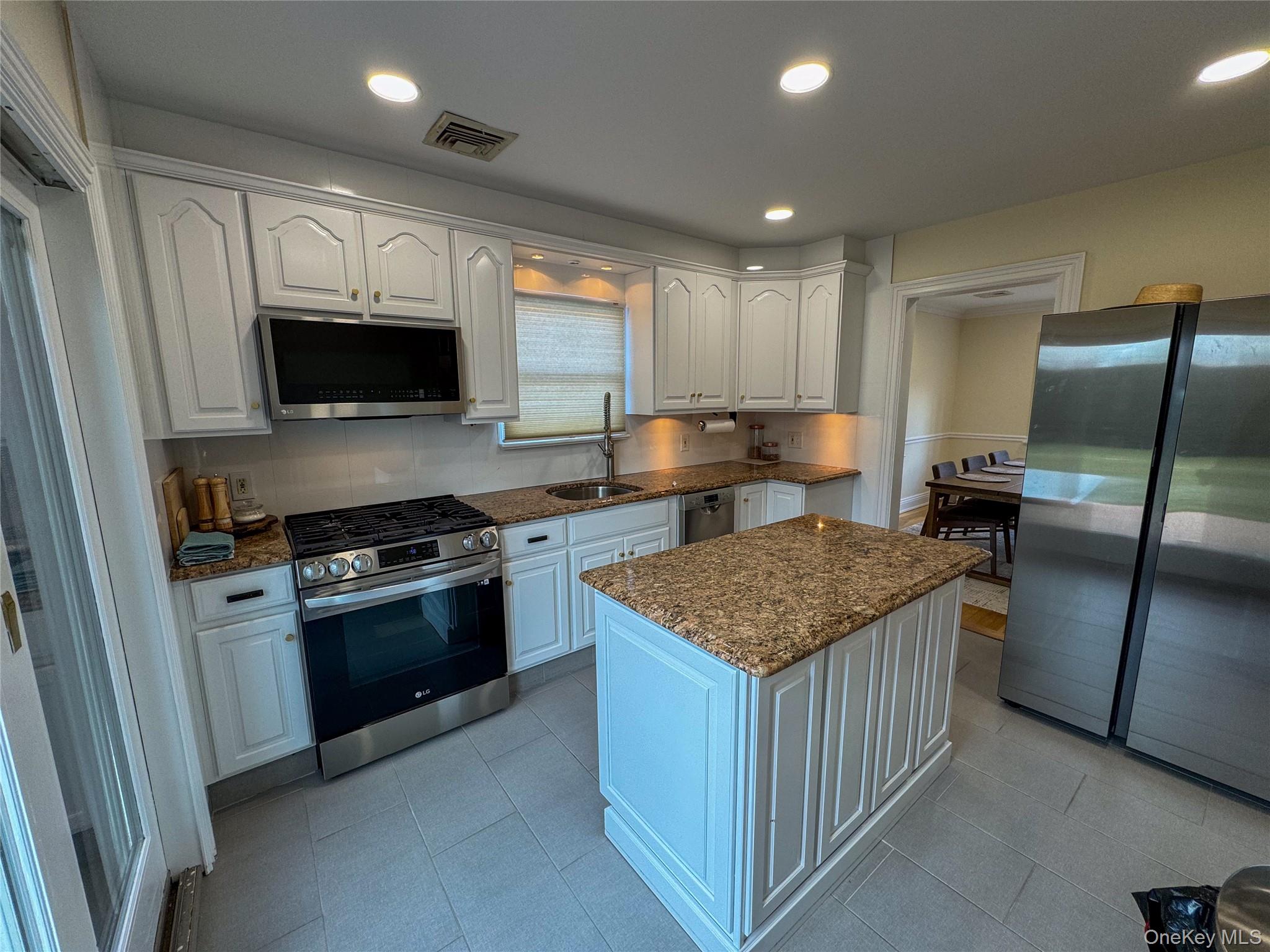 10 Wolfle Street – For Rent photo 14