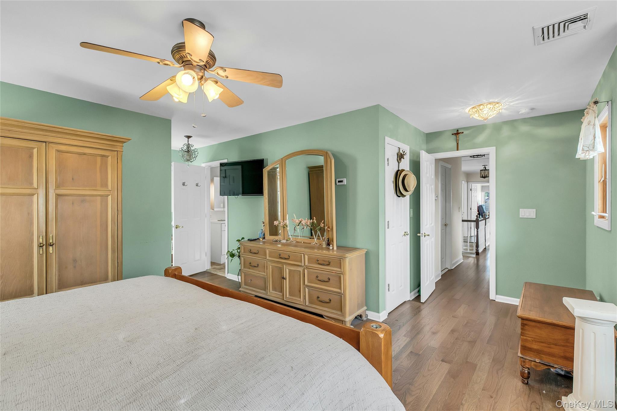 2084 Sherman Avenue – For Sale photo 21