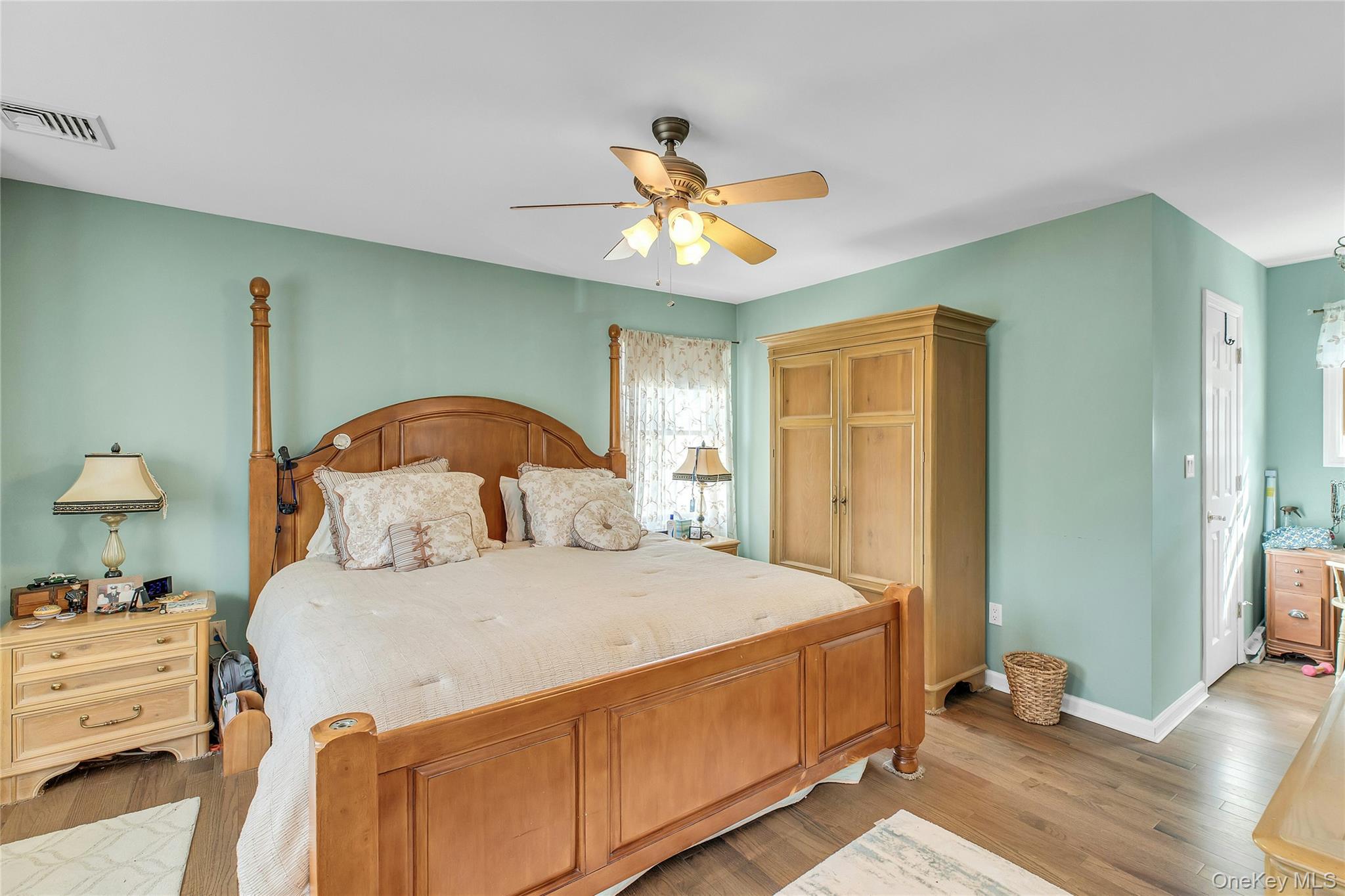 2084 Sherman Avenue – For Sale photo 20