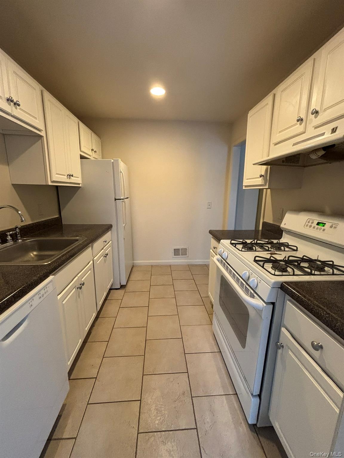 194 E Main Street, Unit 9 photo 2