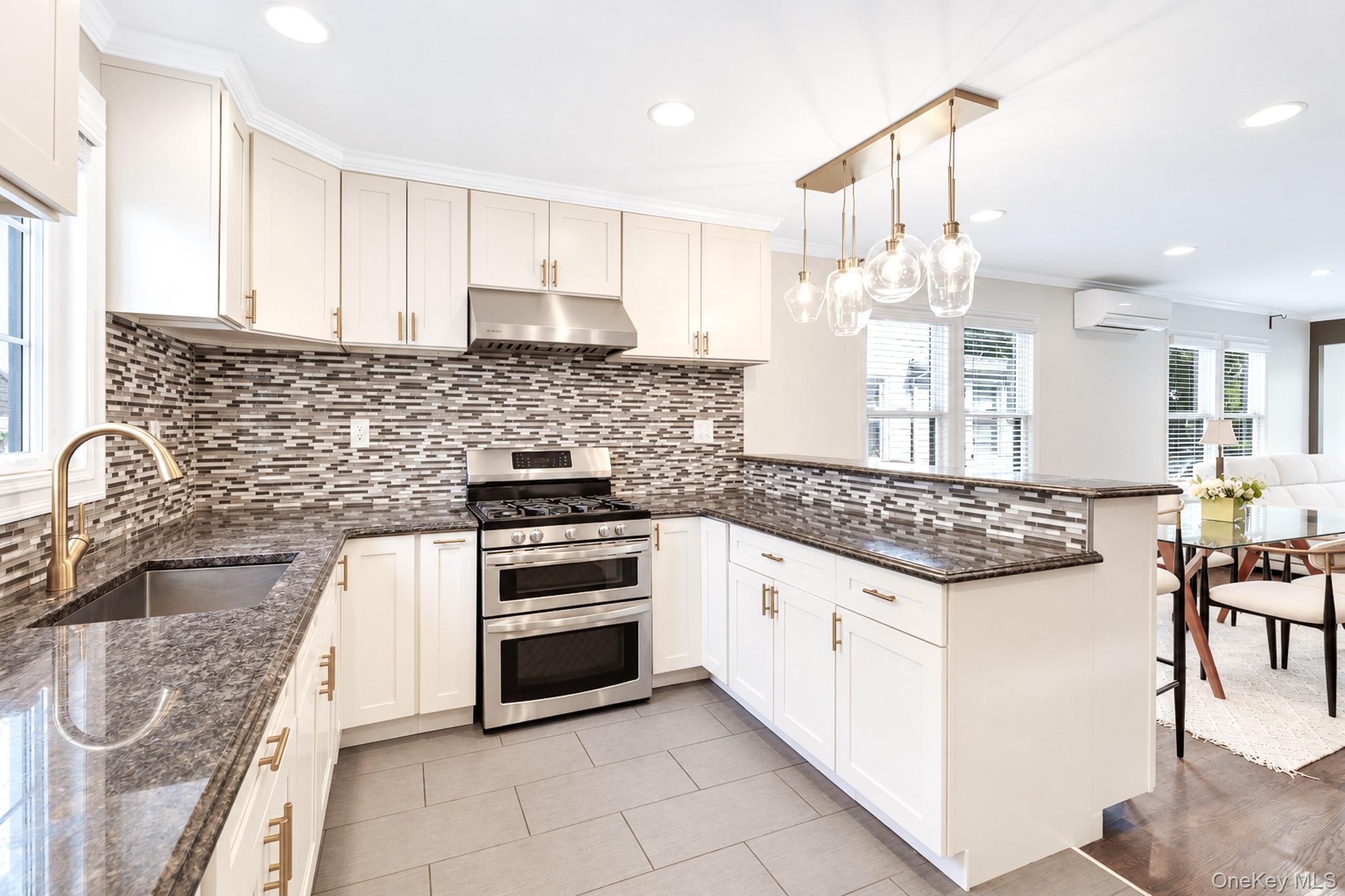 45-62 170th Street – For Sale photo 4