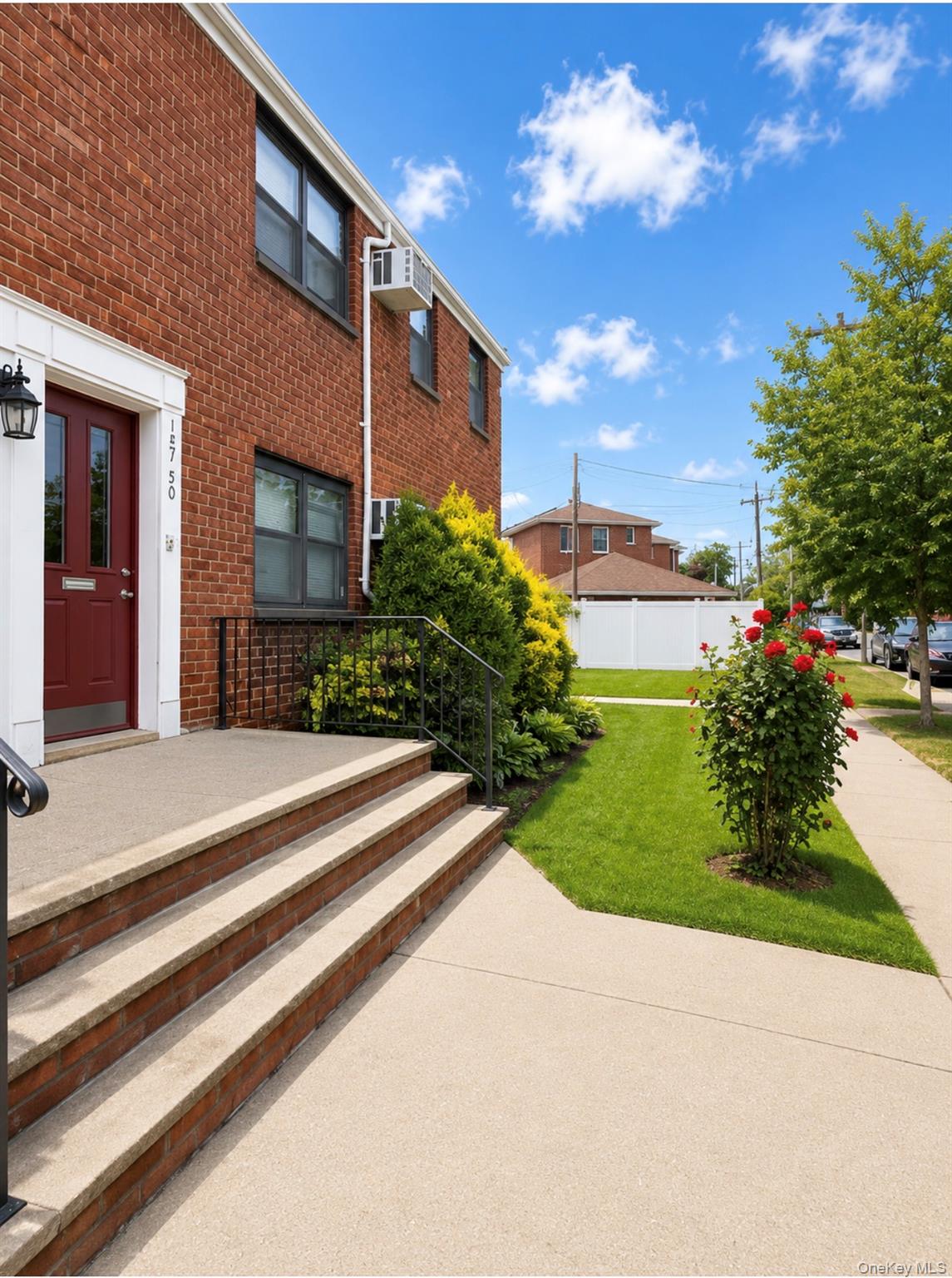 15750 17 Avenue, Unit 2 photo 9