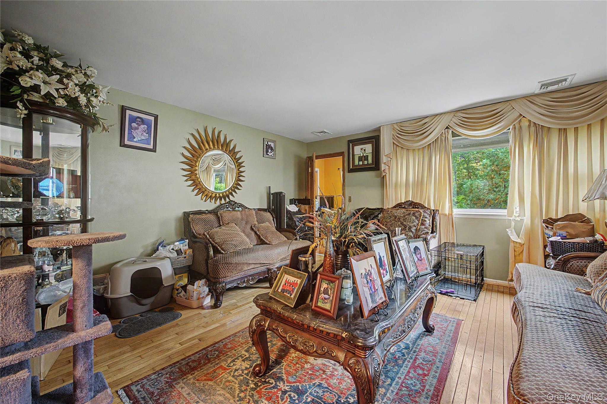 7 Cabot Avenue – For Sale photo 3