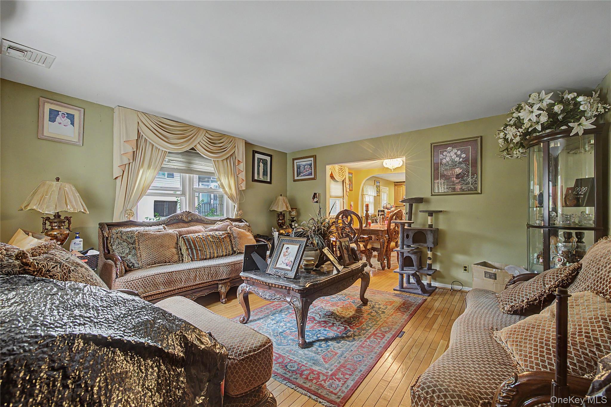 7 Cabot Avenue – For Sale photo 2
