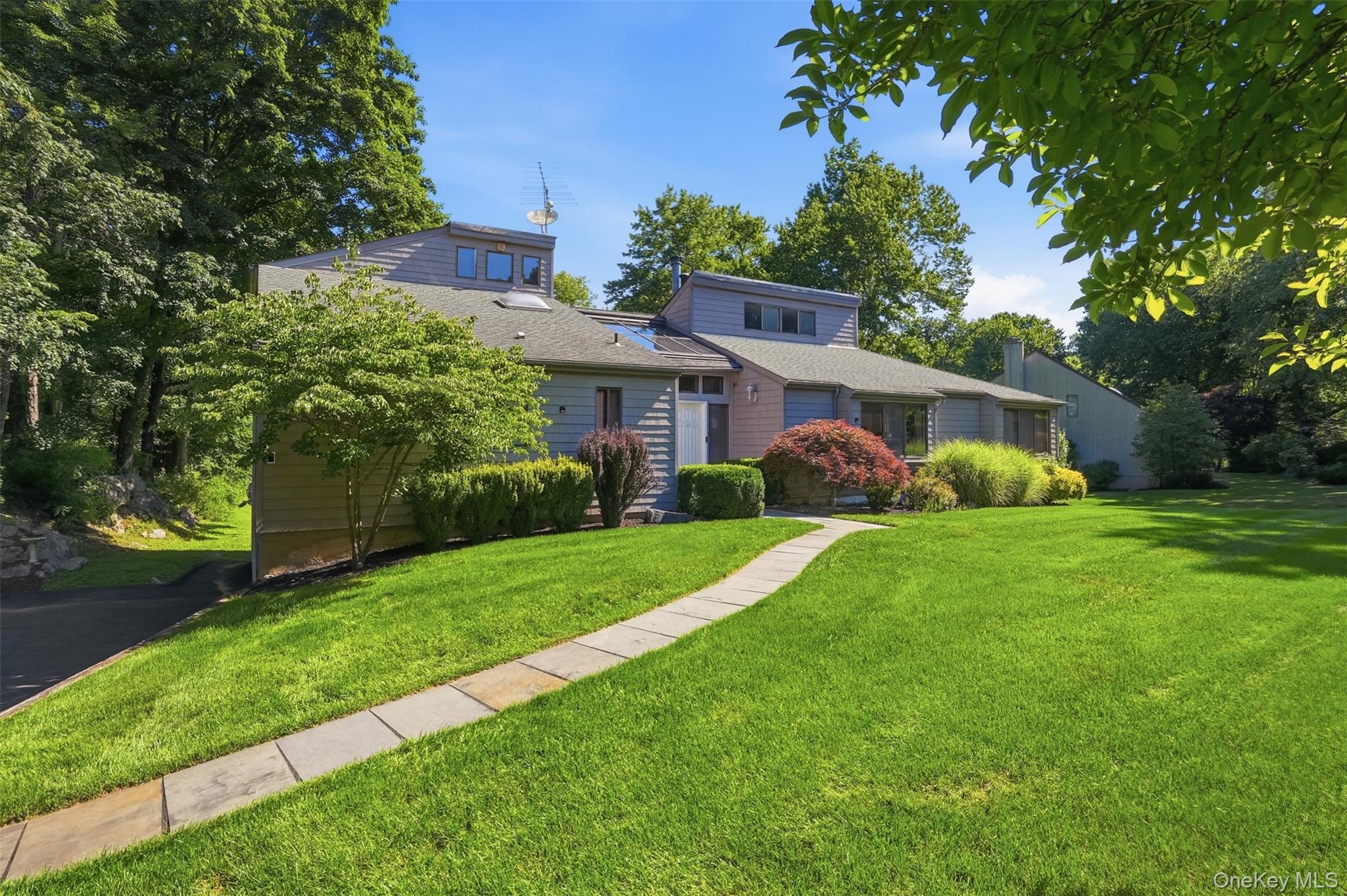 1 Kings Grant Way – For Sale photo 6