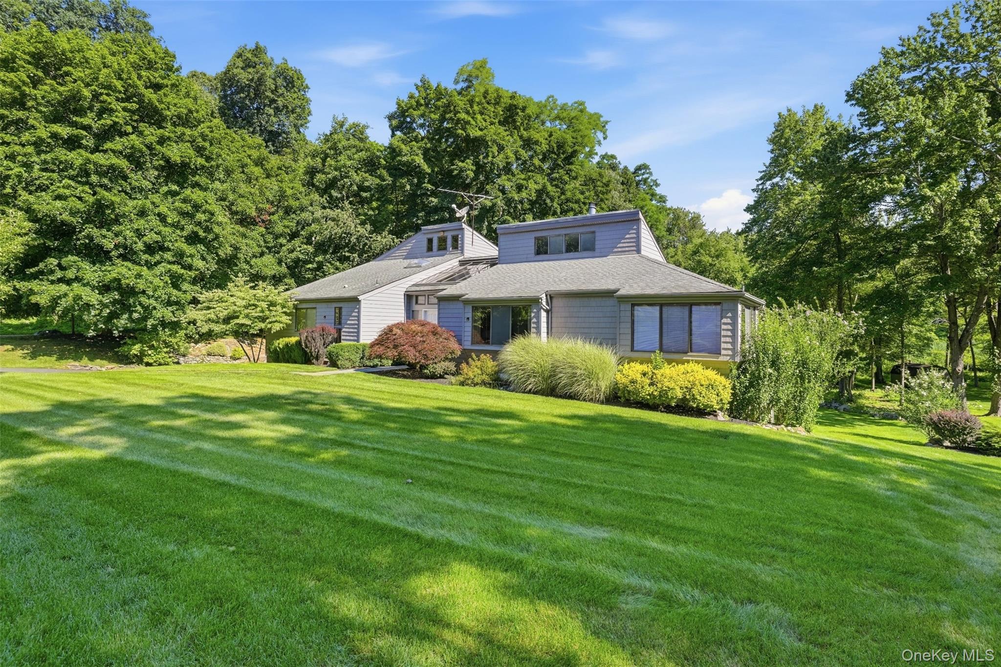 1 Kings Grant Way – For Sale photo 4