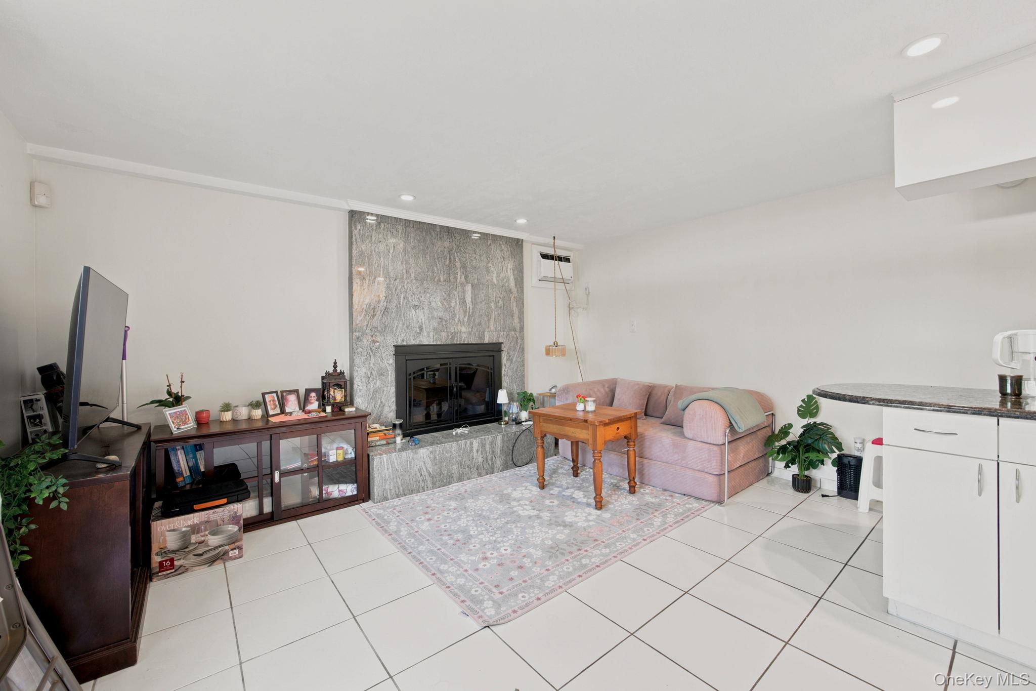 2125 Franklin Avenue – For Sale photo 16