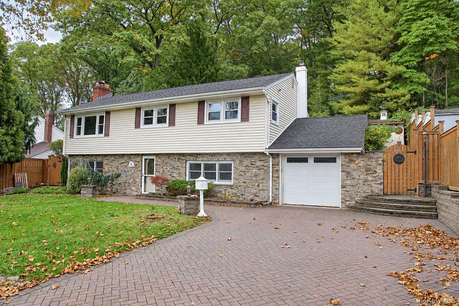 86 Iceland Drive – For Sale photo 11
