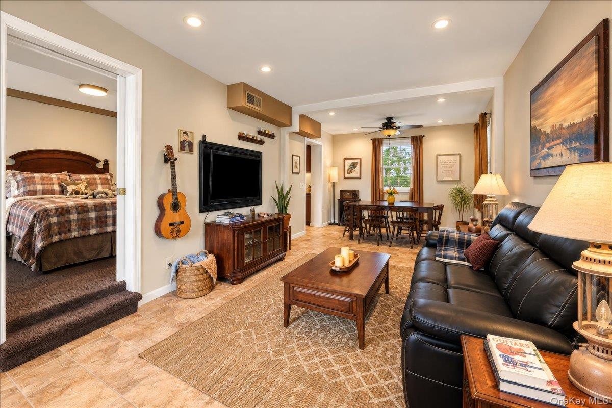 2653 Harding Avenue – For Sale photo 13