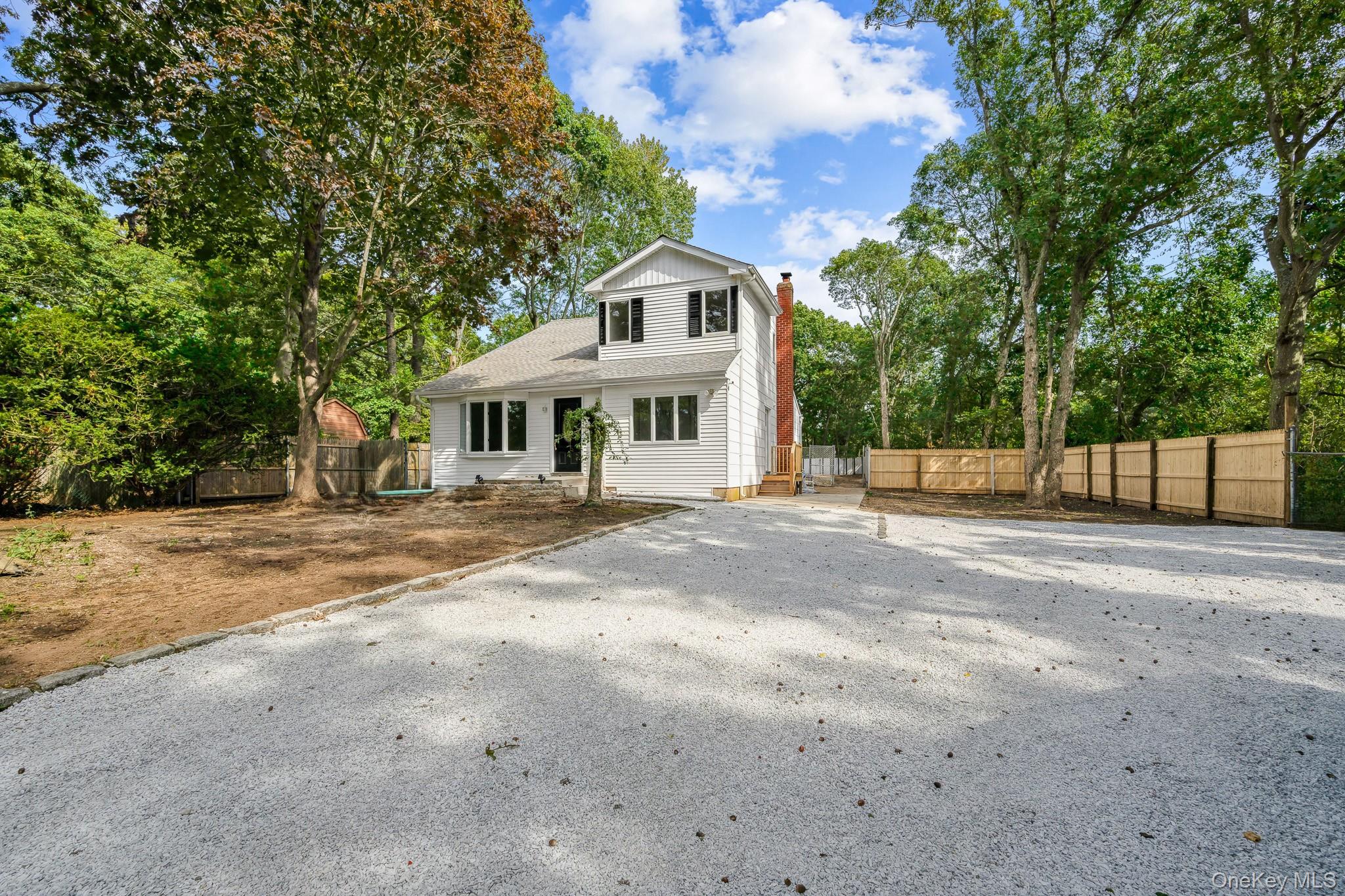 34 Pinelawn Avenue – For Sale photo 5