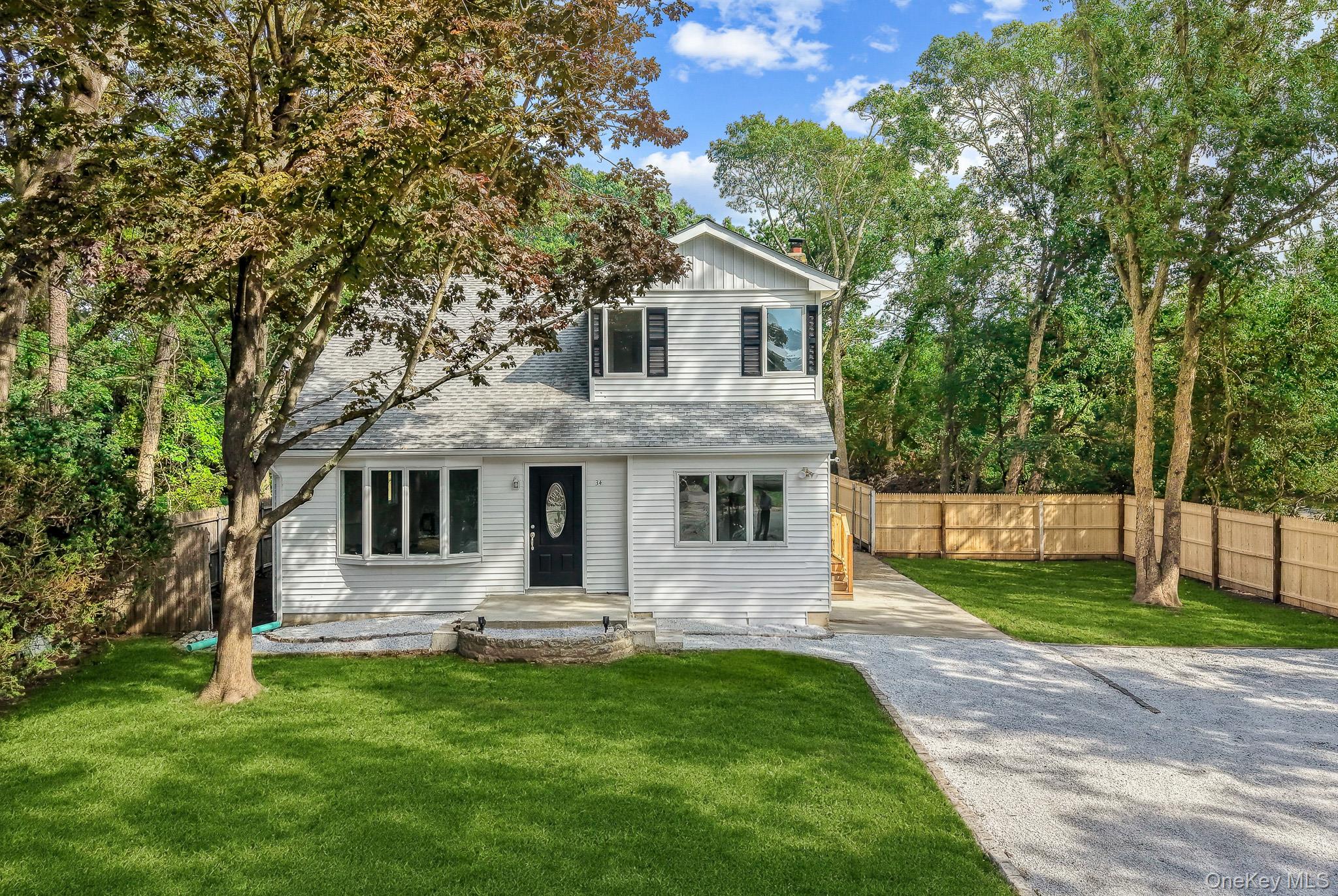 34 Pinelawn Avenue – For Sale photo 2