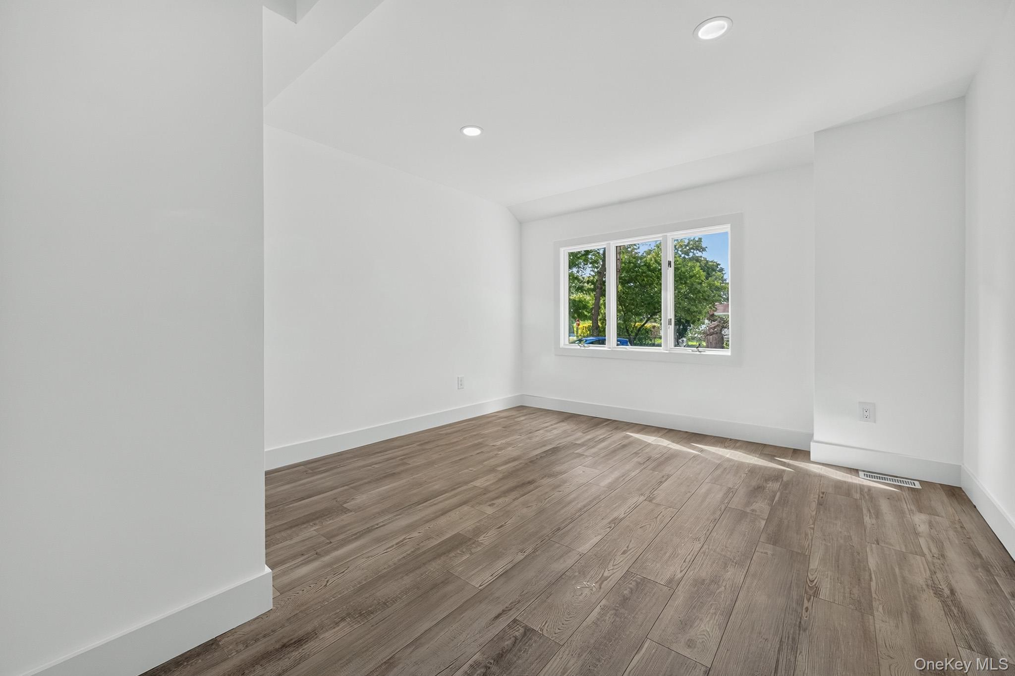 34 Pinelawn Avenue – For Sale photo 23