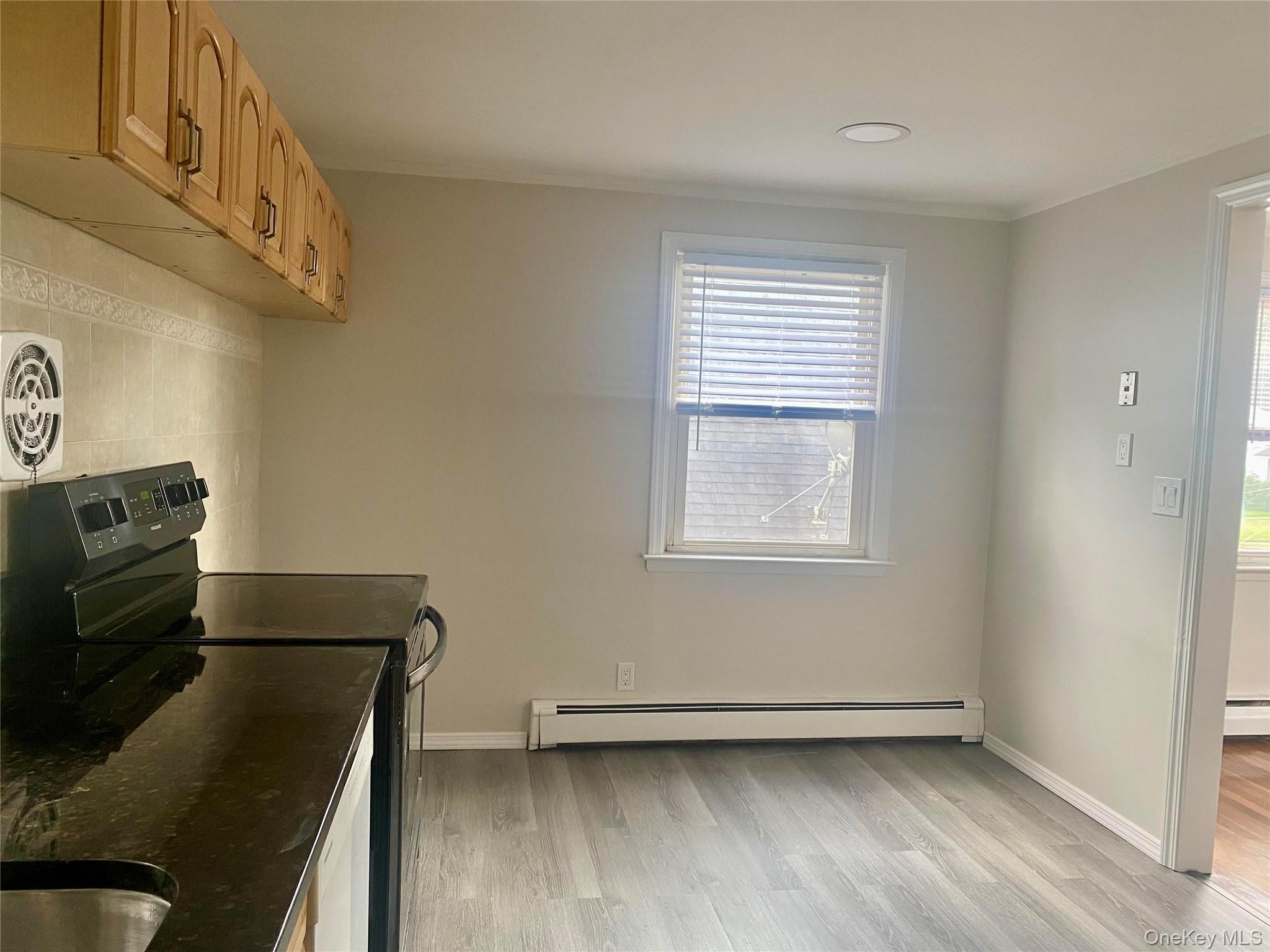 282 Laurel Road, Unit B photo 5