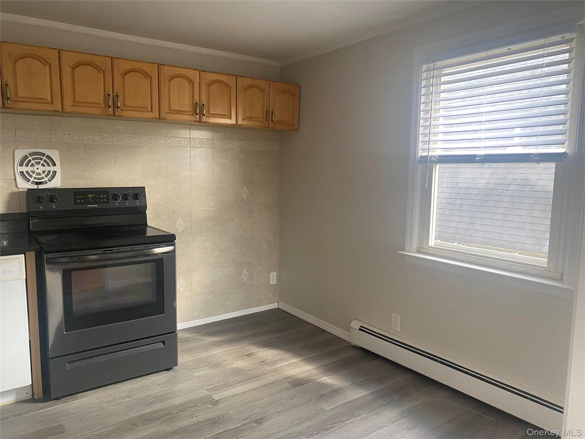 282 Laurel Road, Unit B photo 4