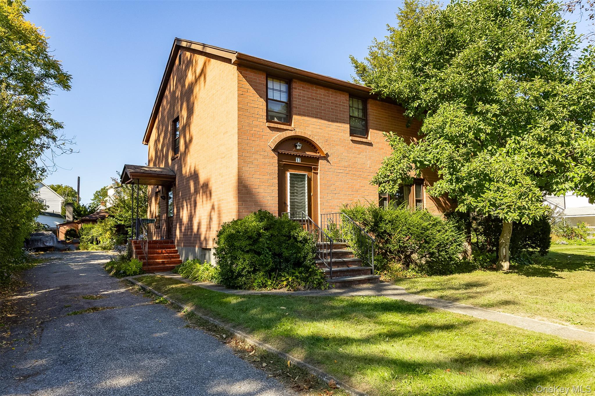 17 N Brett Street – For Sale