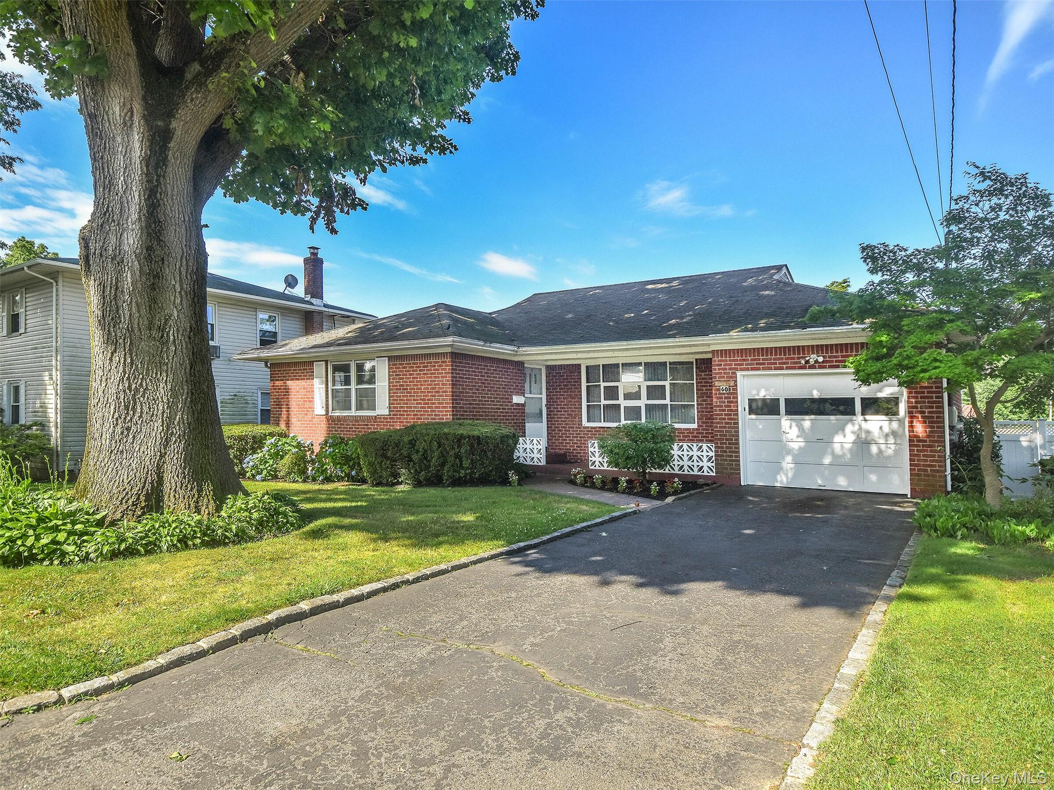 60 Smith Street – For Rent