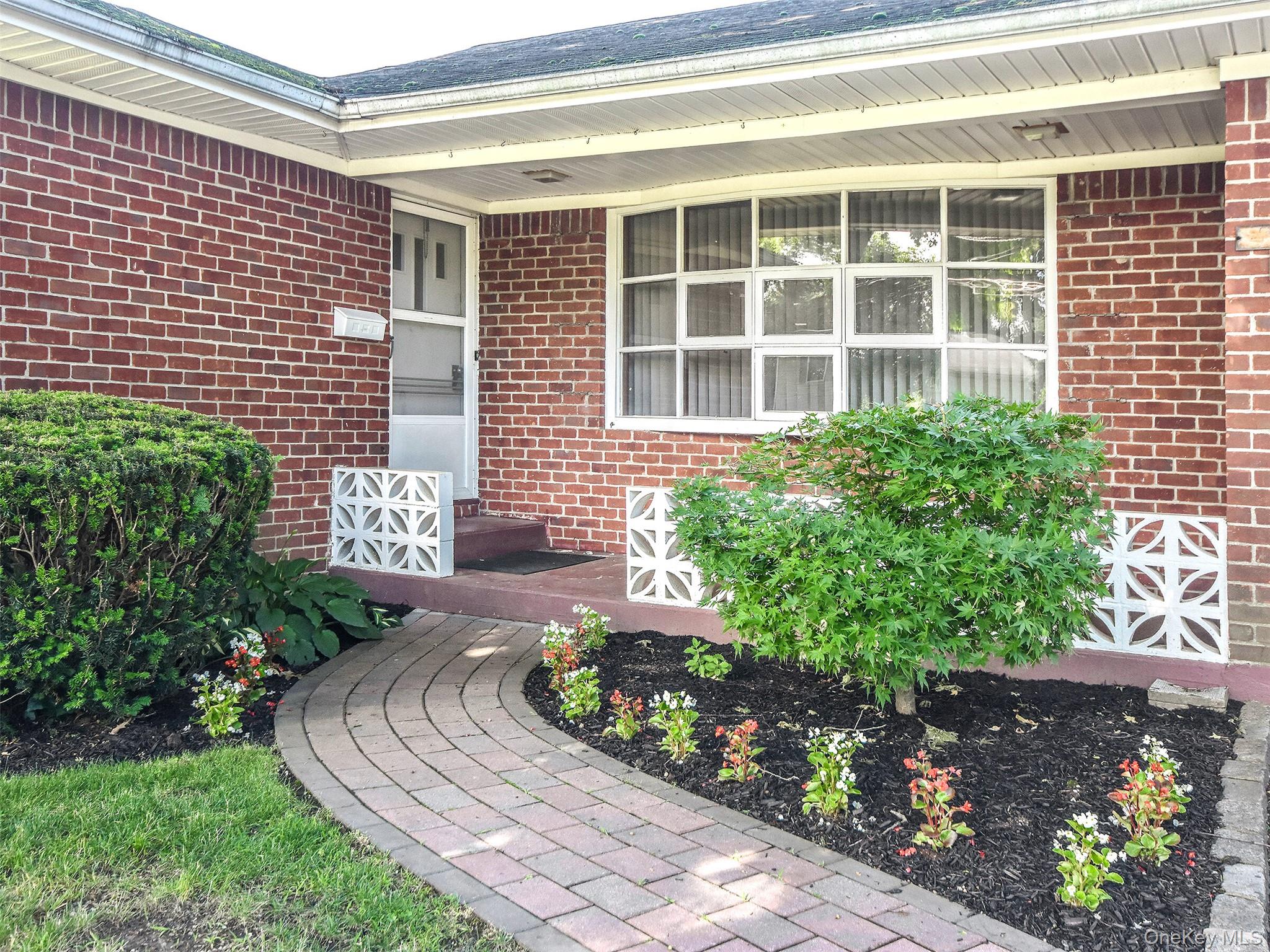60 Smith Street – For Rent photo 4