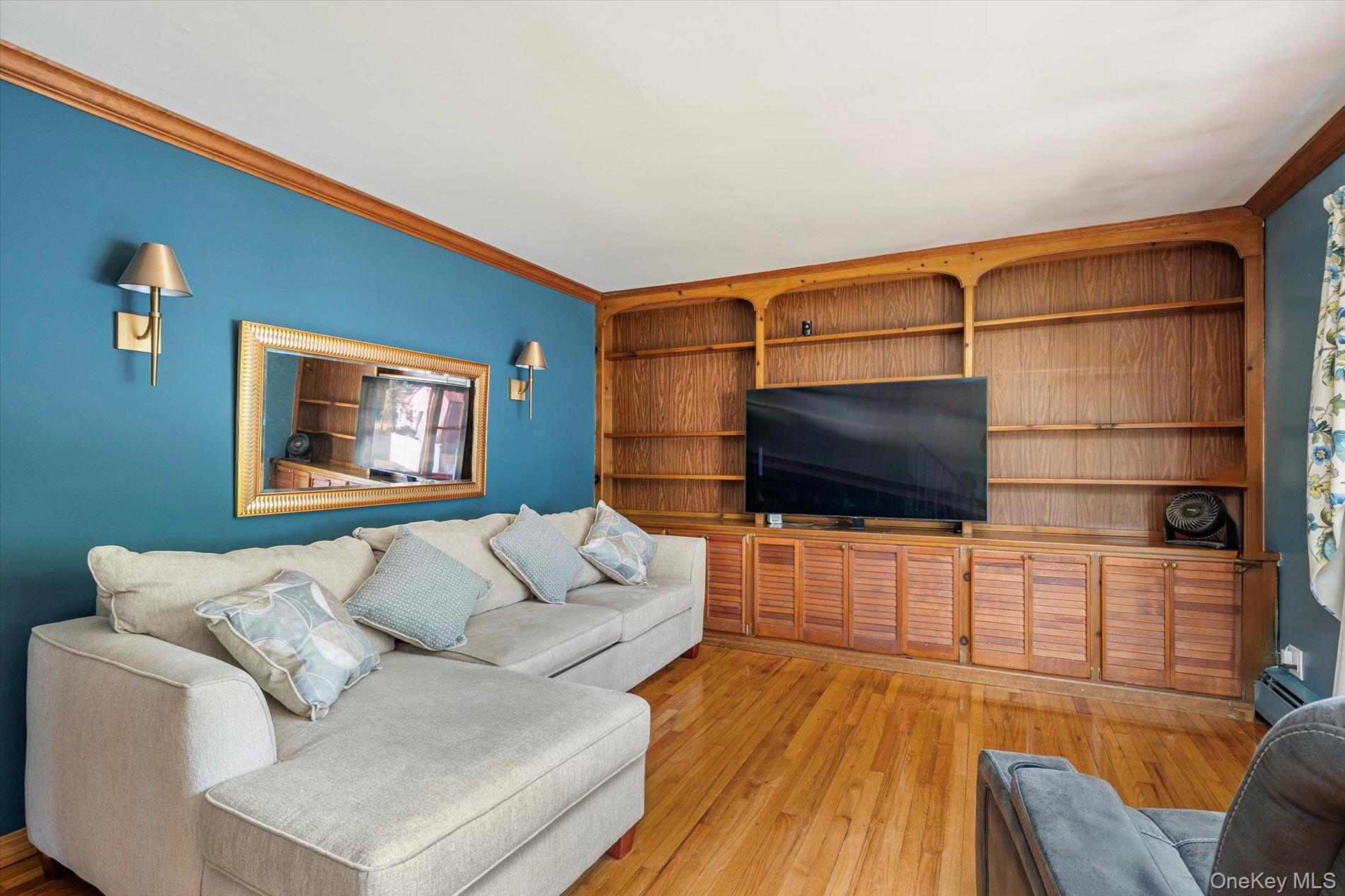208 Melville Road – For Sale photo 2