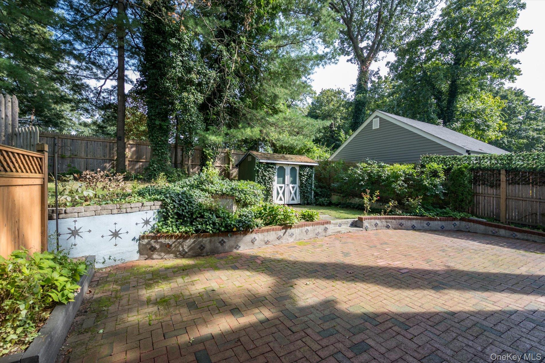 208 Melville Road – For Sale photo 20