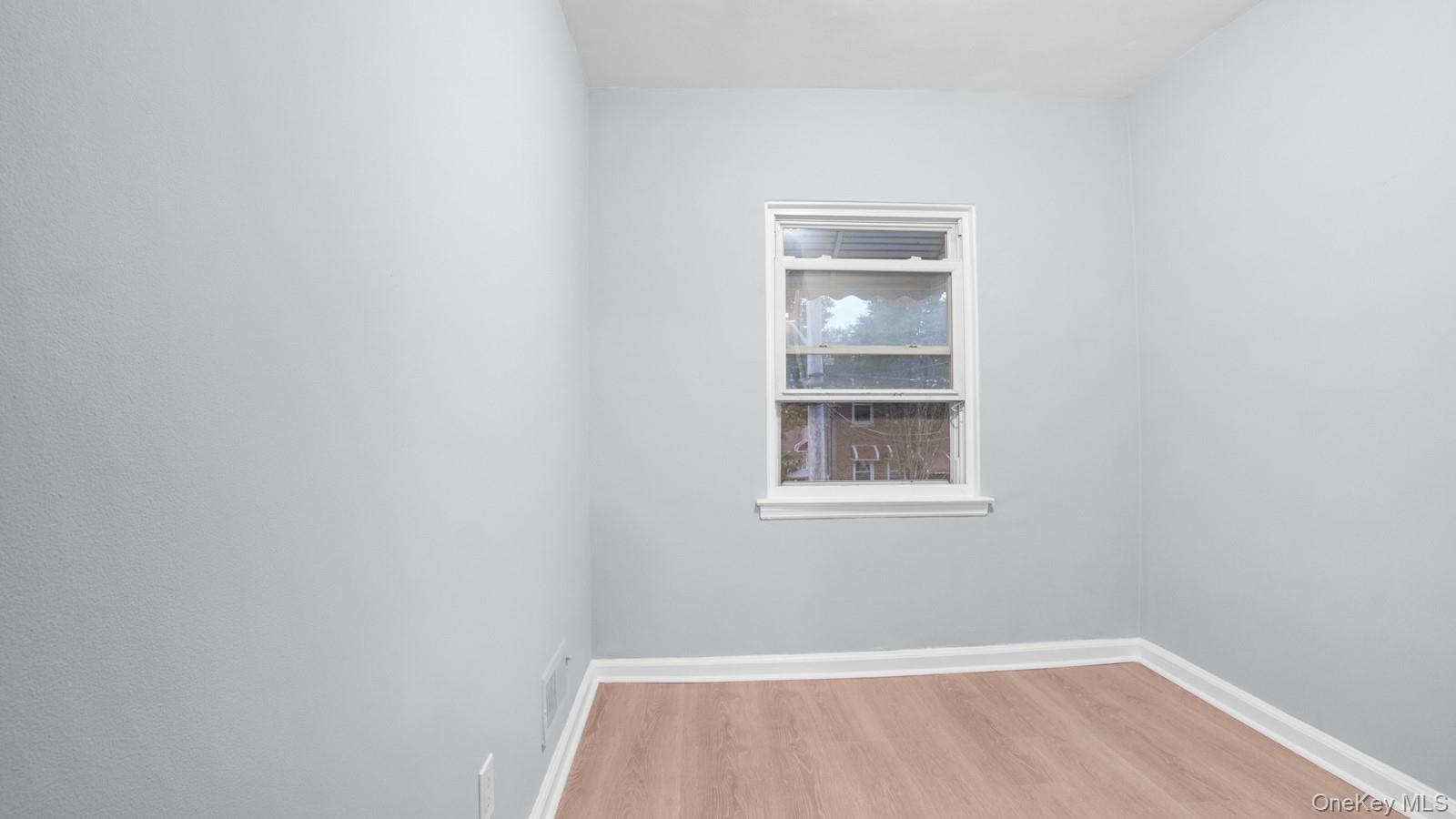 946 E 215th Street – For Sale photo 17