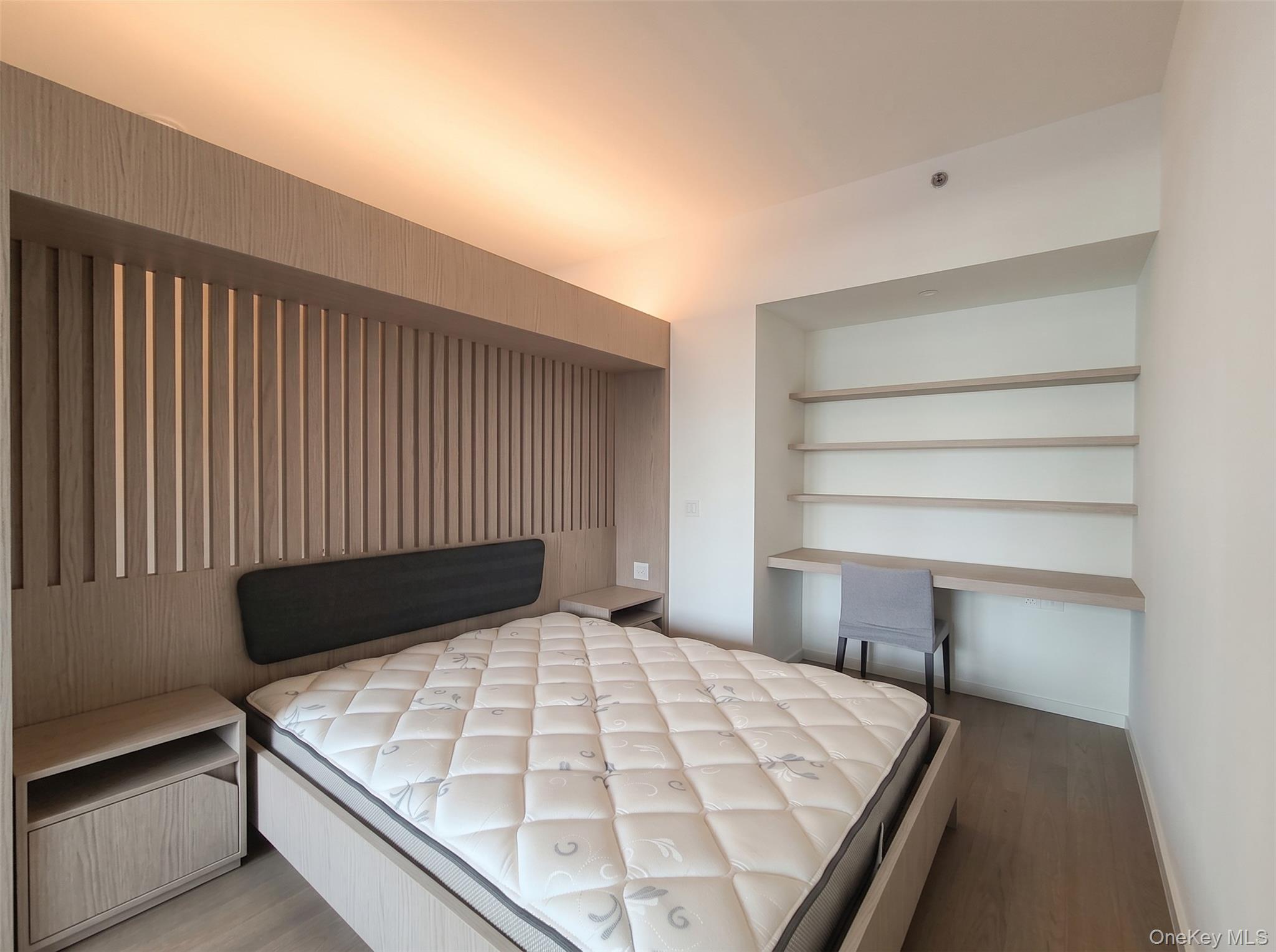 13327 39th Avenue, Unit 6D photo 8