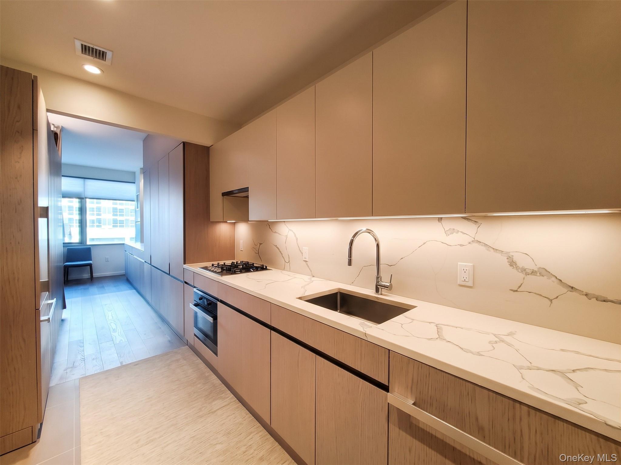 13327 39th Avenue, Unit 6D