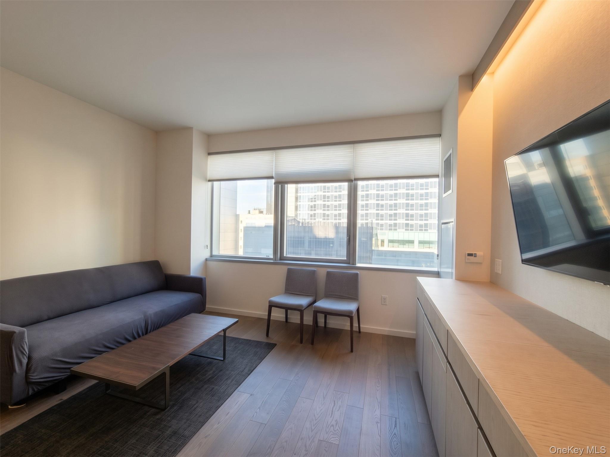 13327 39th Avenue, Unit 6D photo 3