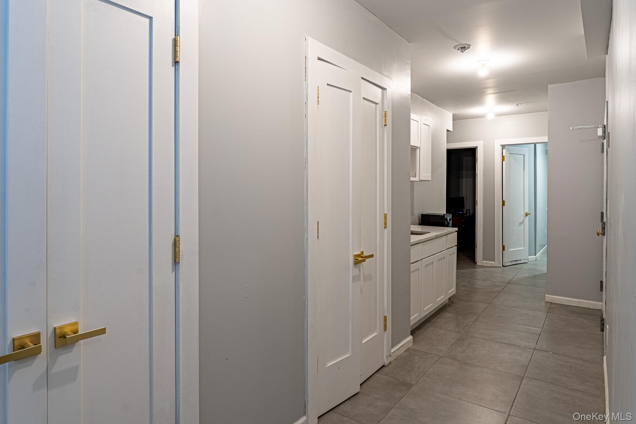 18 Twin Avenue, Unit 304 photo 27