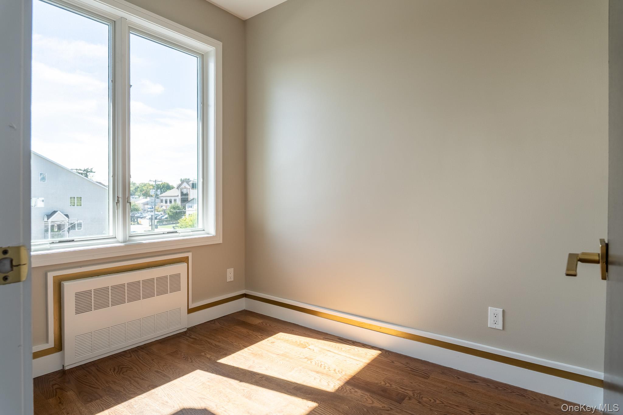 18 Twin Avenue, Unit 304 photo 5