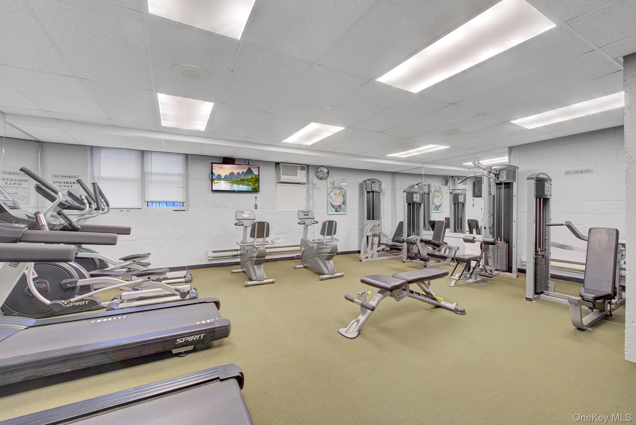 54-40 Little Neck Parkway, Unit 6M photo 21