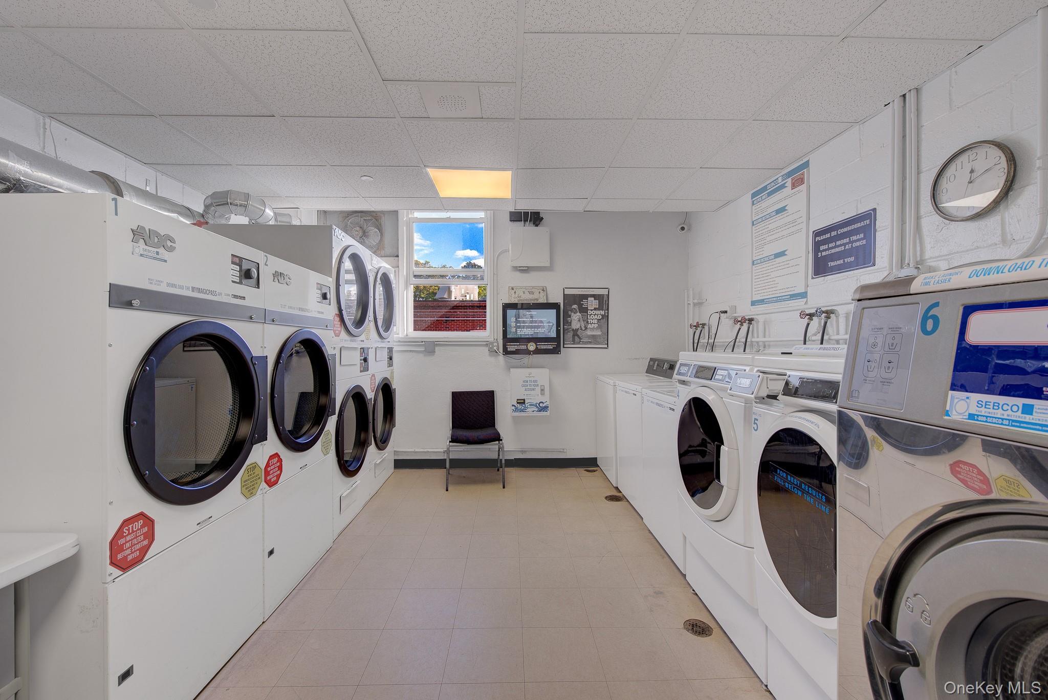54-40 Little Neck Parkway, Unit 6M photo 16