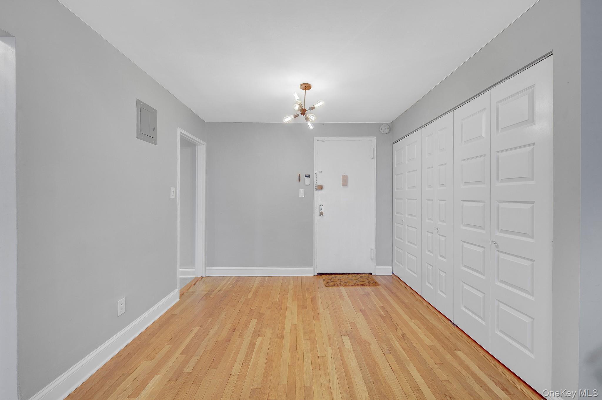 54-40 Little Neck Parkway, Unit 6M photo 7
