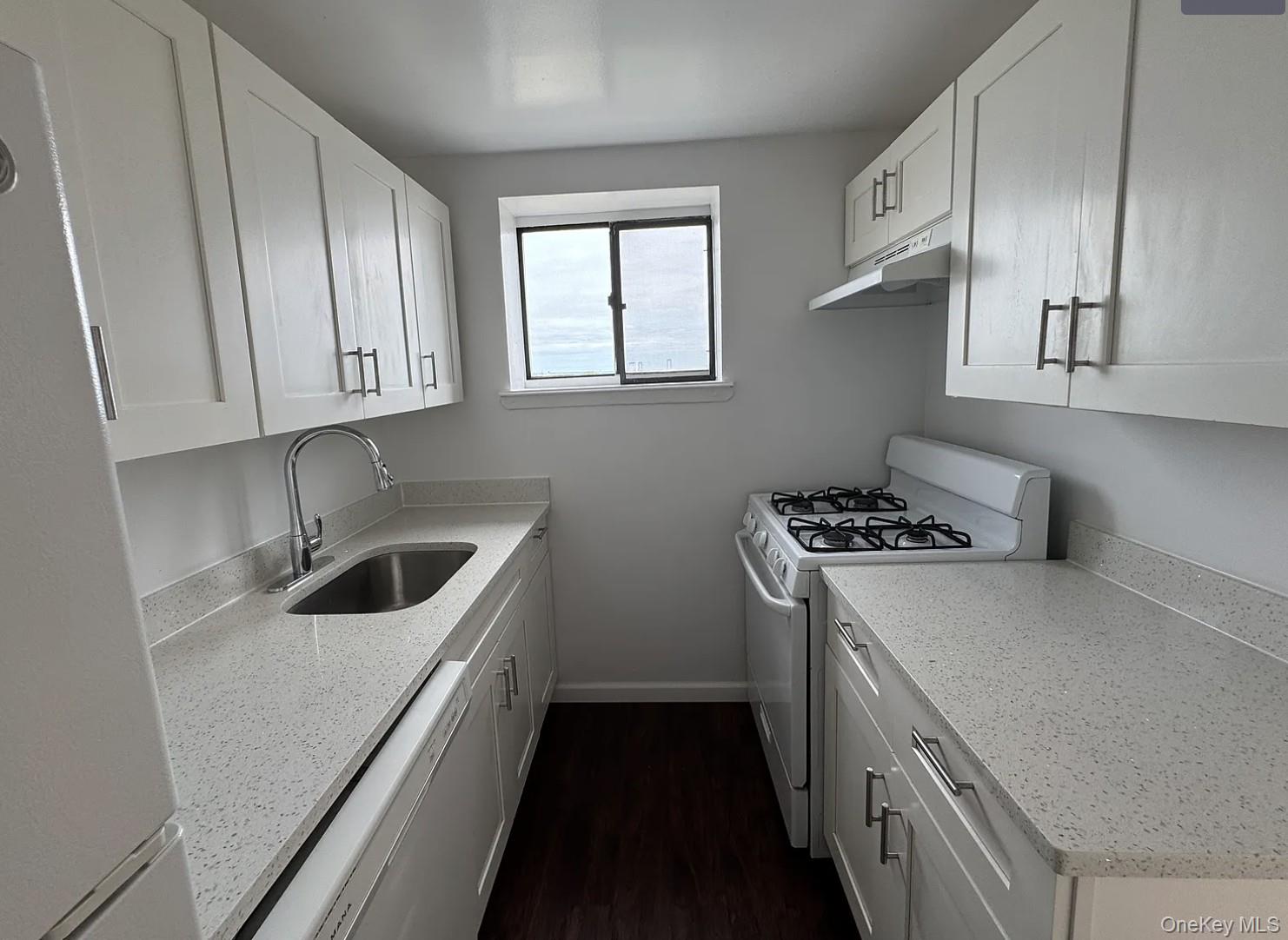 145-18 34th Avenue, Unit 6E photo 4