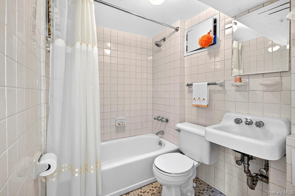 200 Lakeview Avenue – For Sale photo 27