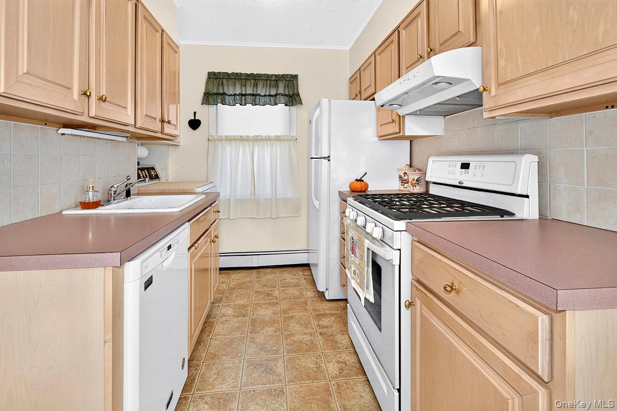 200 Lakeview Avenue – For Sale photo 20