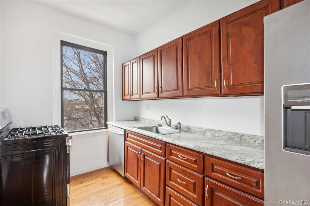 21-57 33rd Street, Unit 4D photo 5