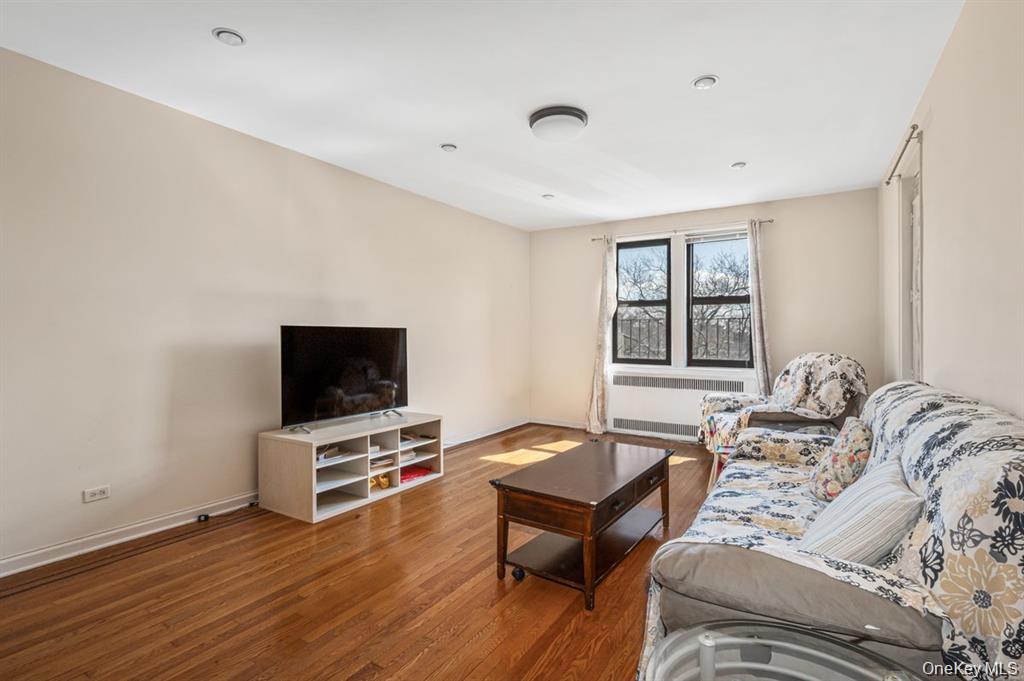4035 Ithaca St, Unit 5D photo 8