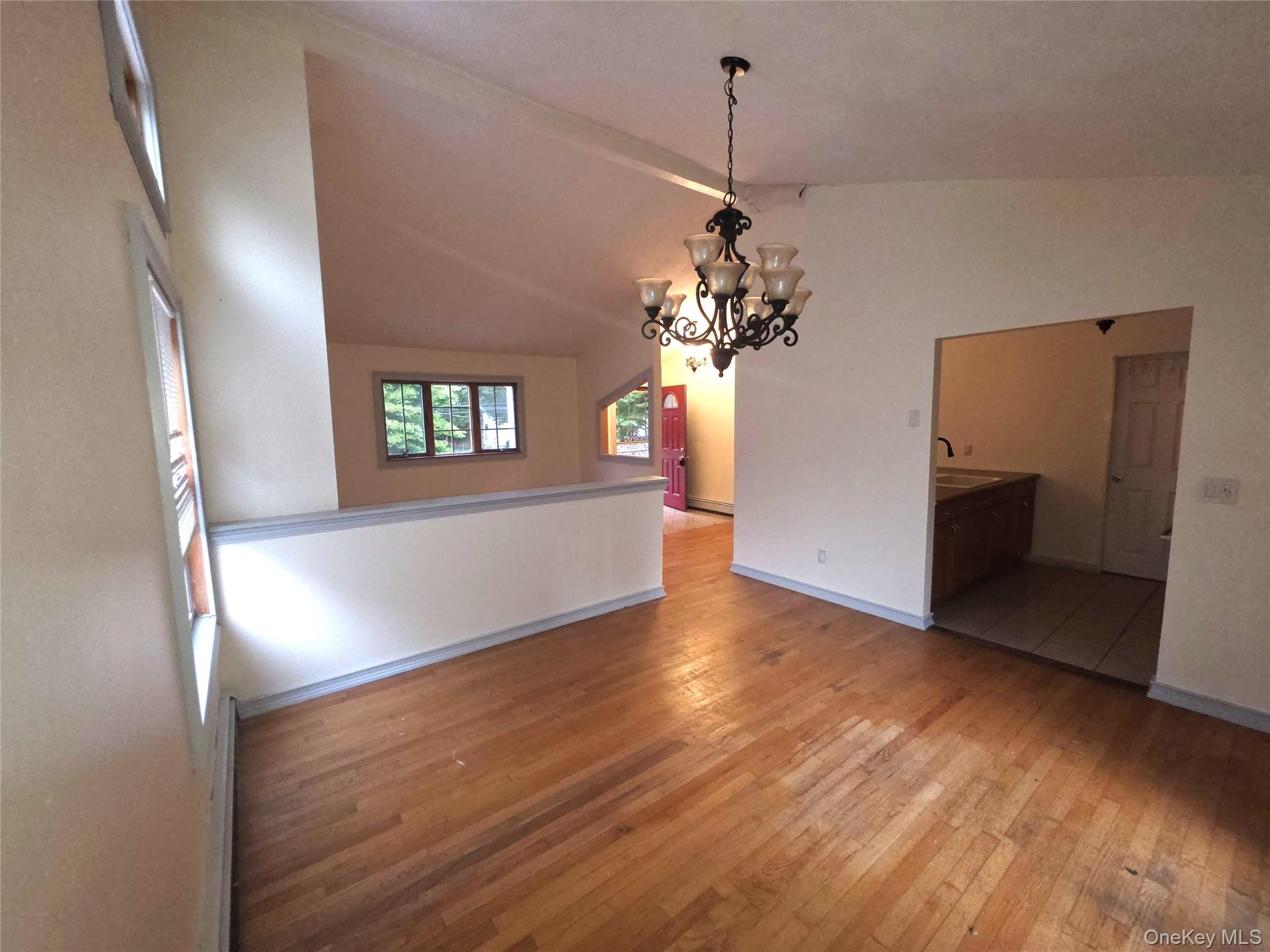 12 Nord Park Boulevard – For Rent photo 7