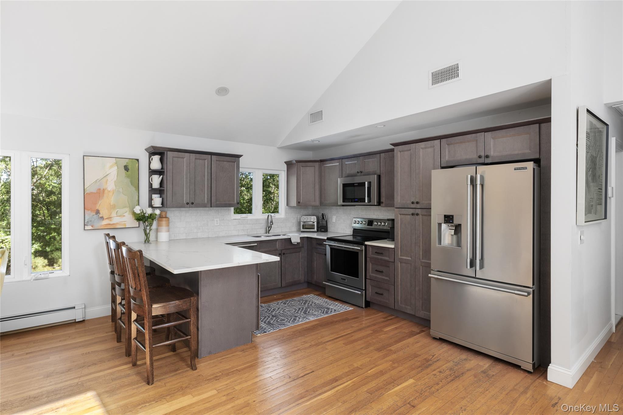 30 Squires Boulevard – For Sale photo 8
