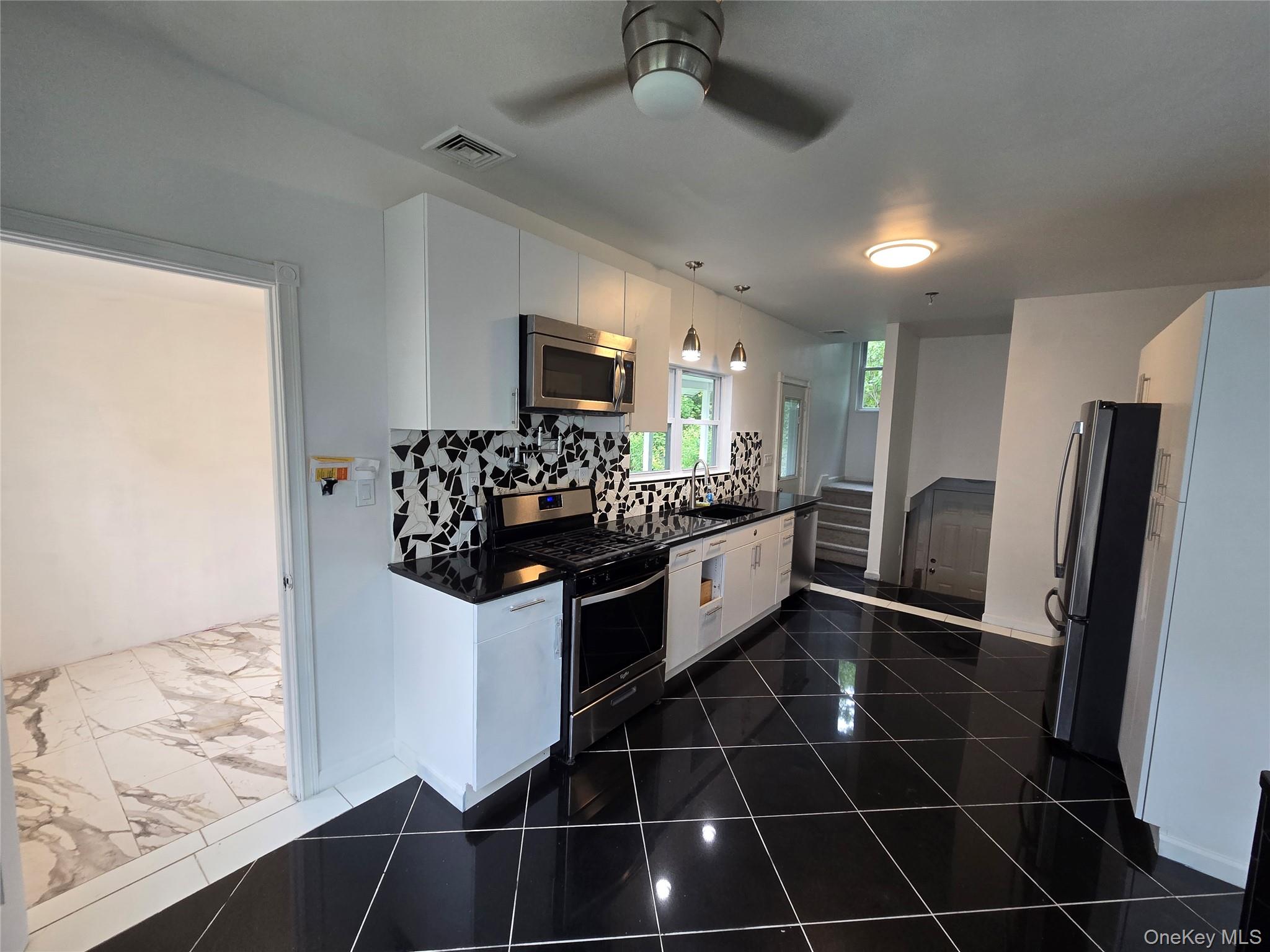 300 Lakeside Road – For Sale photo 6
