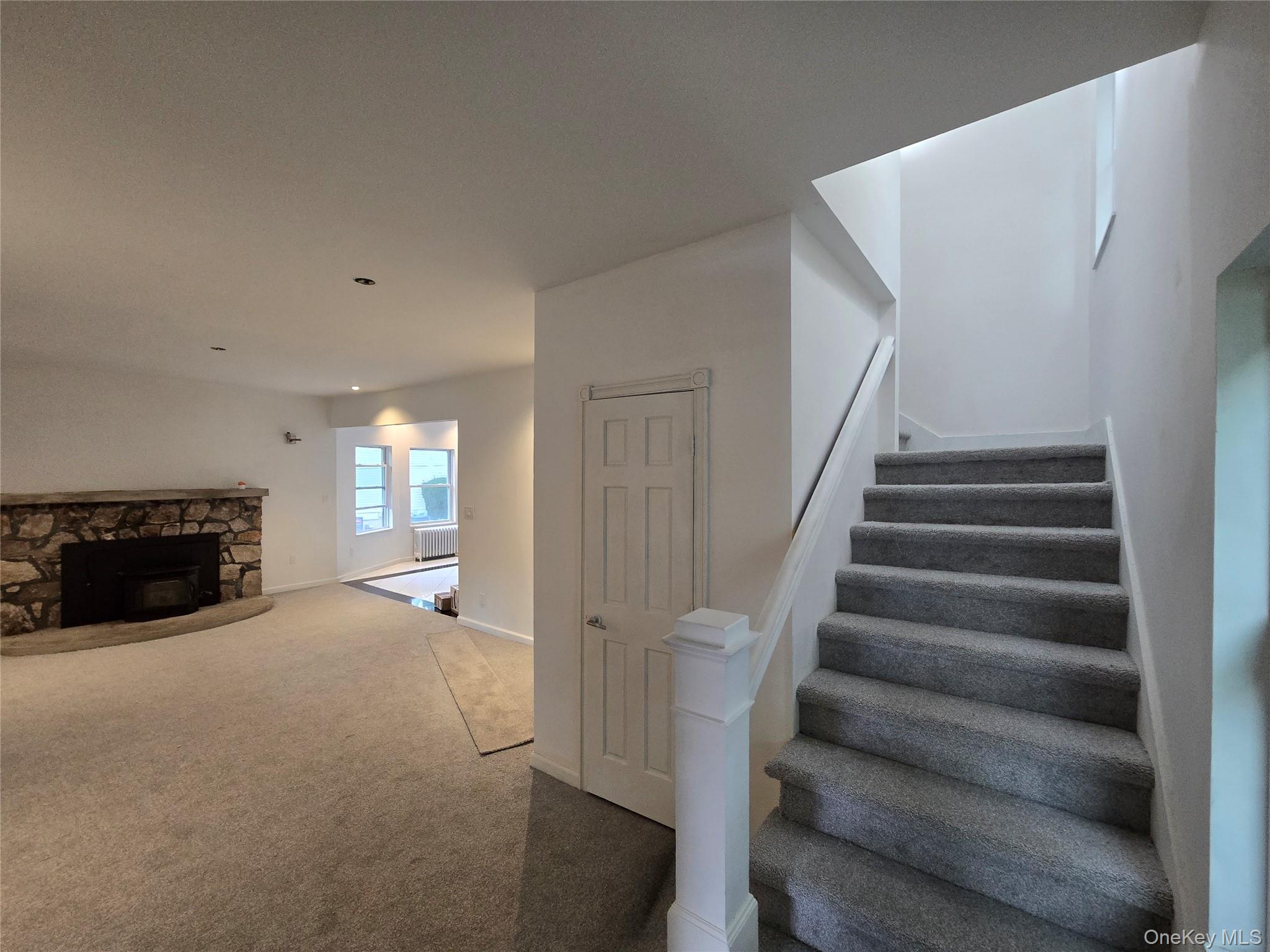 300 Lakeside Road – For Sale photo 4