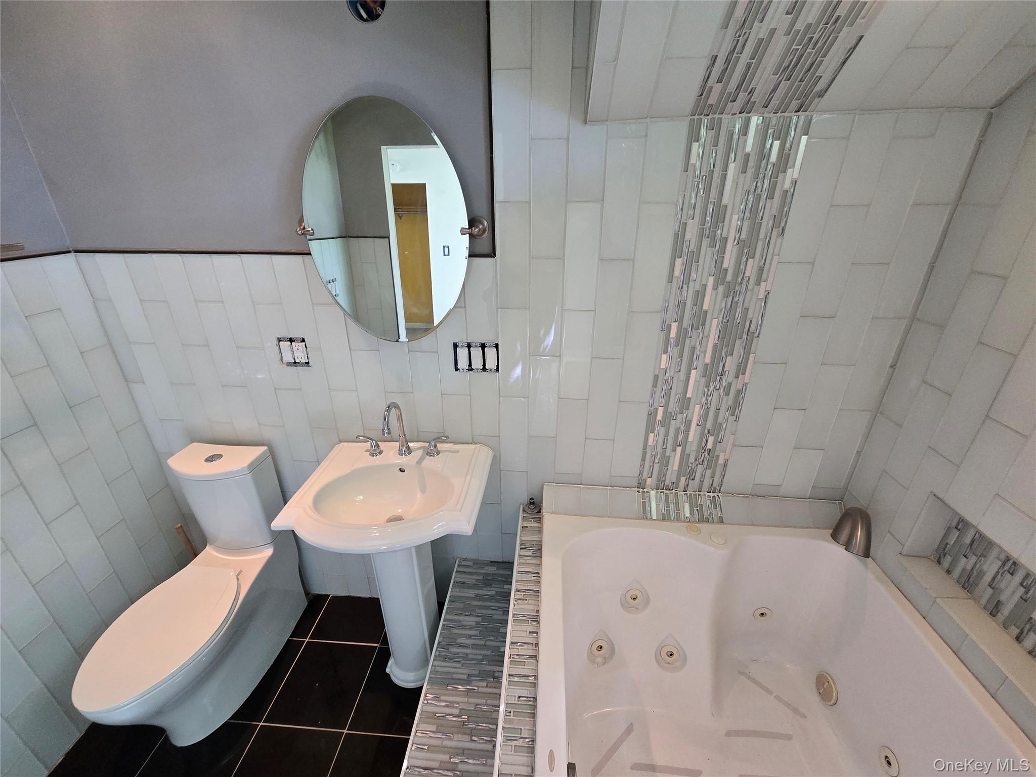 300 Lakeside Road – For Sale photo 10