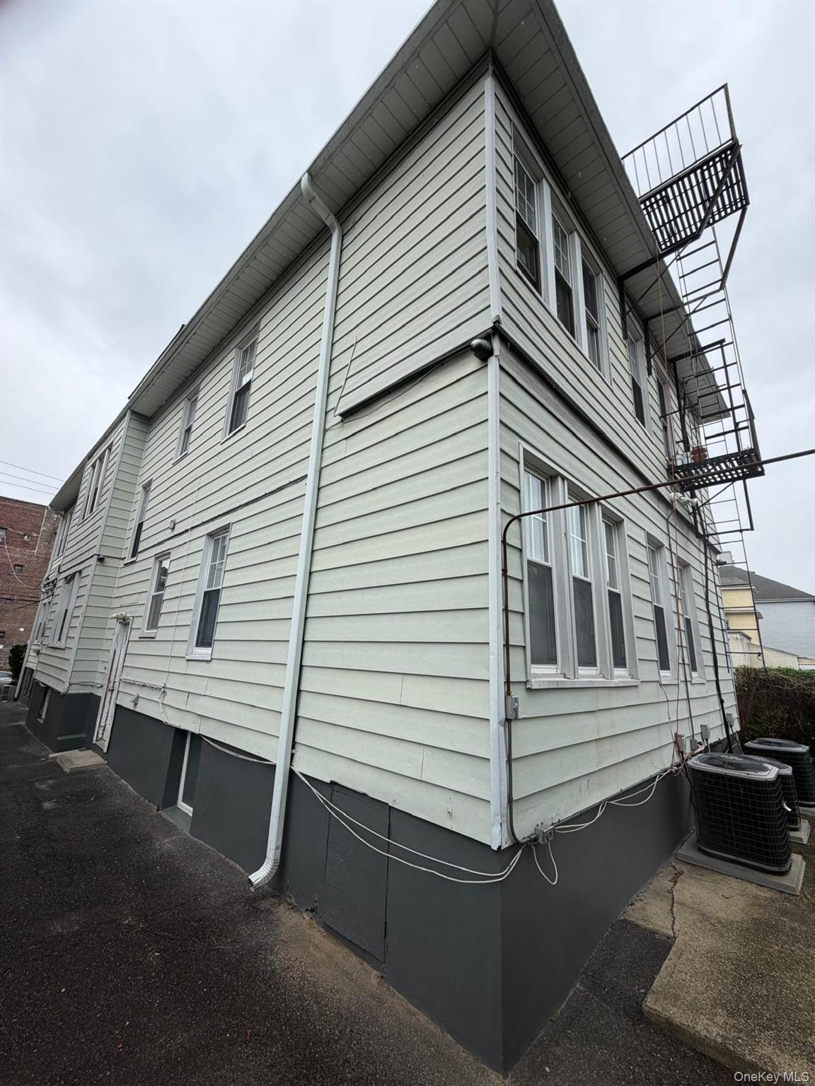 279 S Columbus Avenue – For Sale photo 4