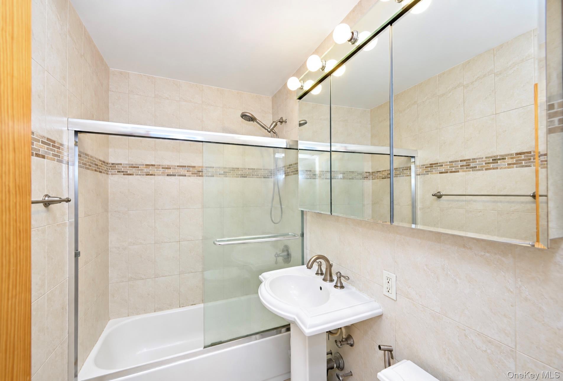 102-30 66th Road, Unit # 17E photo 8