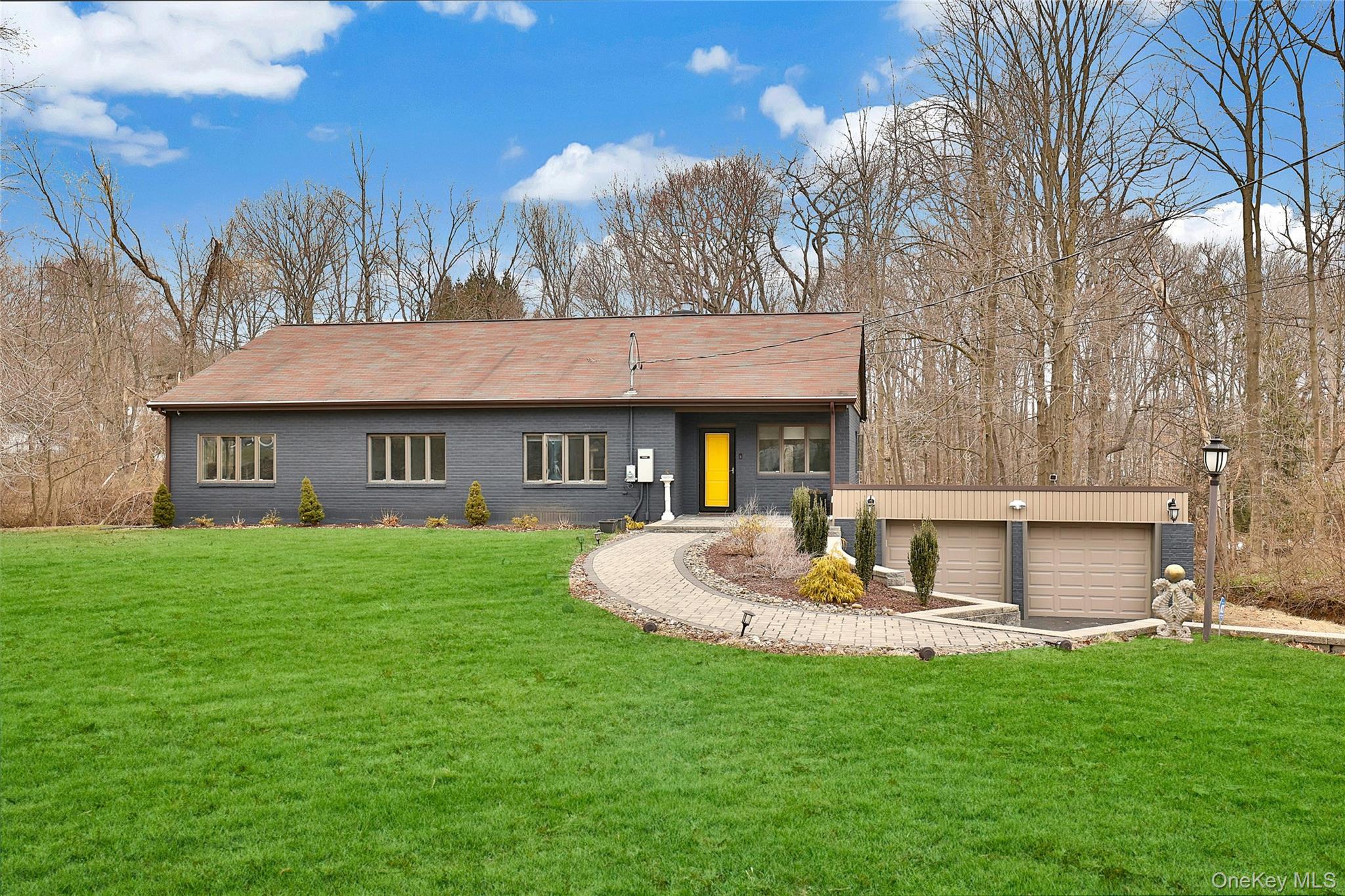 201 Bardonia Road – For Sale photo 3