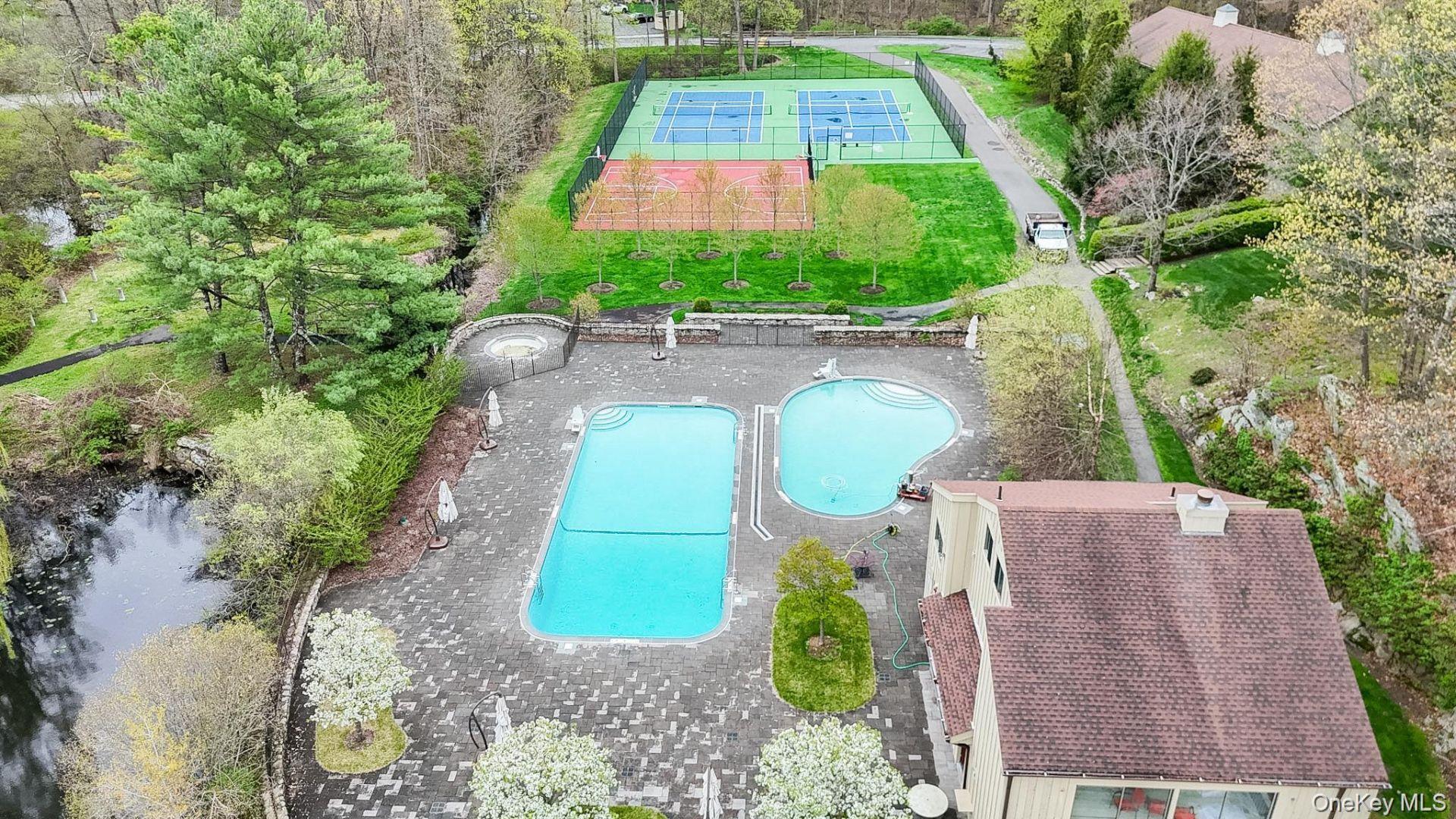137 Stone Meadow, Unit 137 photo 33