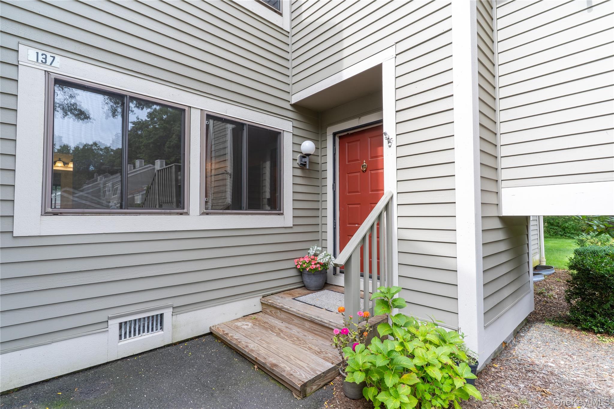 137 Stone Meadow, Unit 137 photo 3