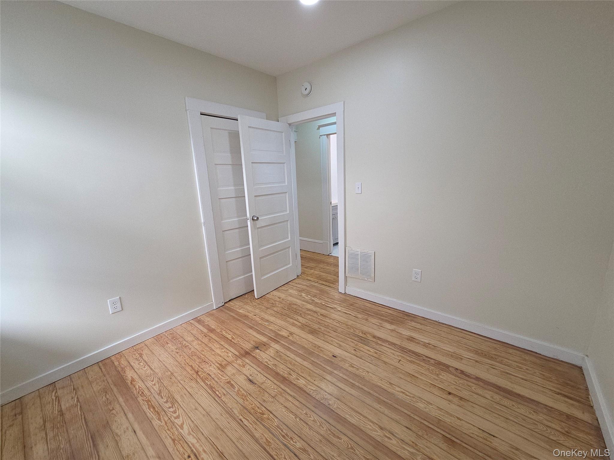 16 Gray Street – For Rent photo 13